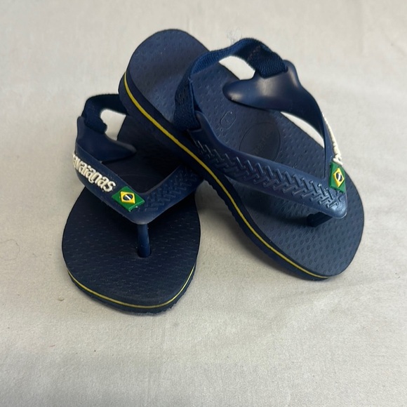 Havaianas Dark Blue Flip Flops with Brazilian Flag - Picture 1 of 4